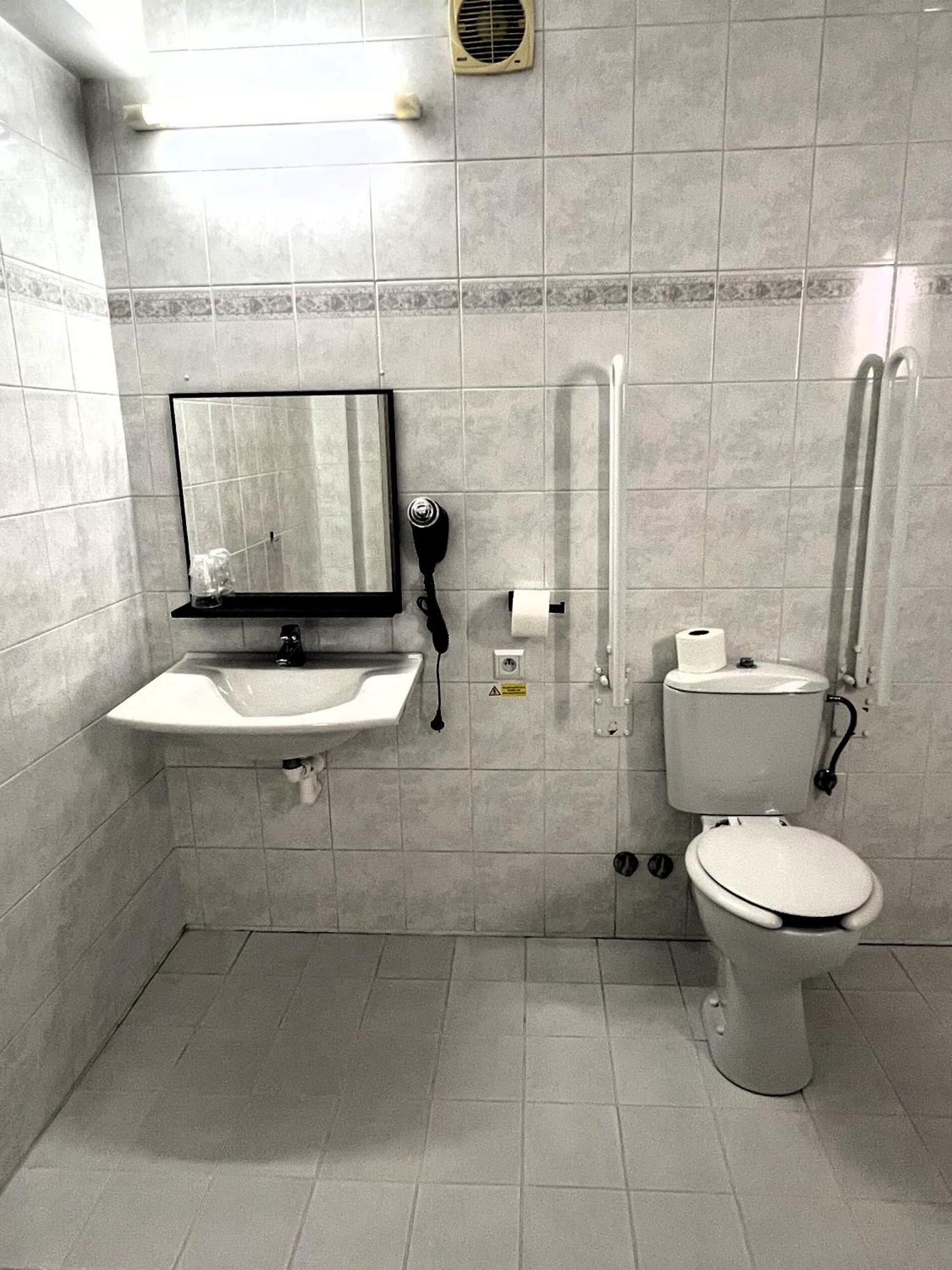 Hotel Arena Liberec Ngoại thất bức ảnh